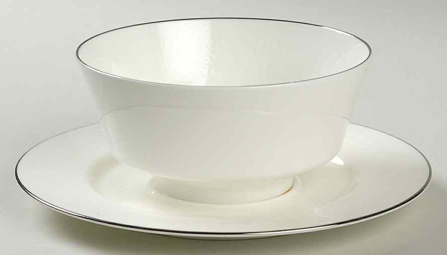 Chantilly Gravy Boat with Attached Underplate by Hallmark-1