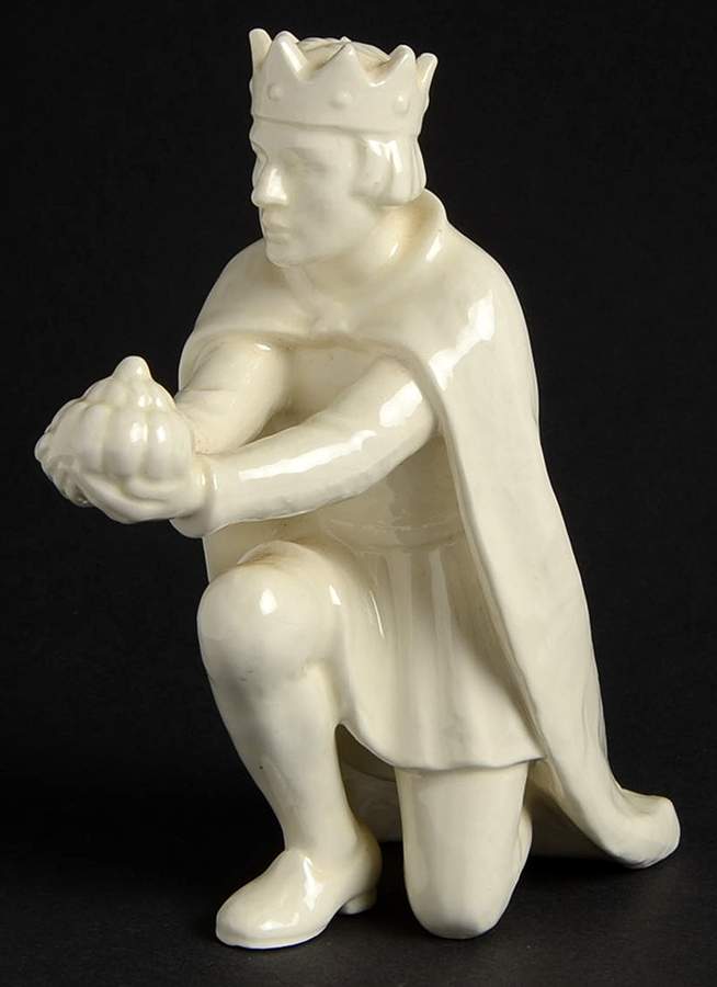 Nativity All White Figures Tm3-King Kneeling On One Knee - Boxed by M.I. Hummel-1