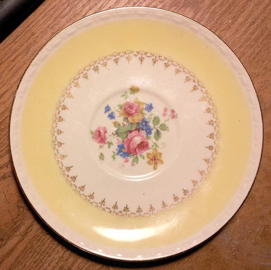 G3420 Saucer by Homer Laughlin -1