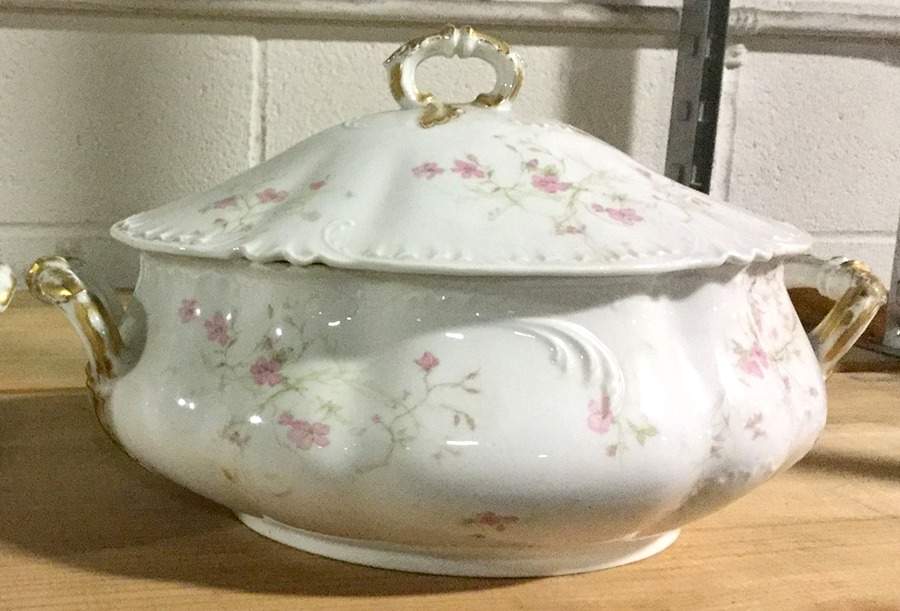 Schleiger 1167b Tureen &  Lid by Haviland-1