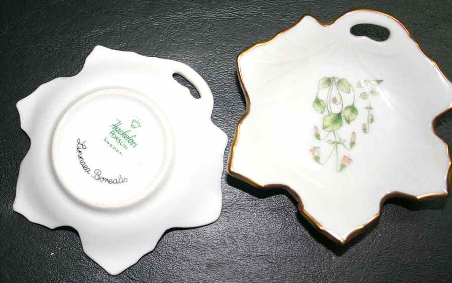 Linnaea Borealis (Smooth) 3" Leaf Dish by Hackefors-1