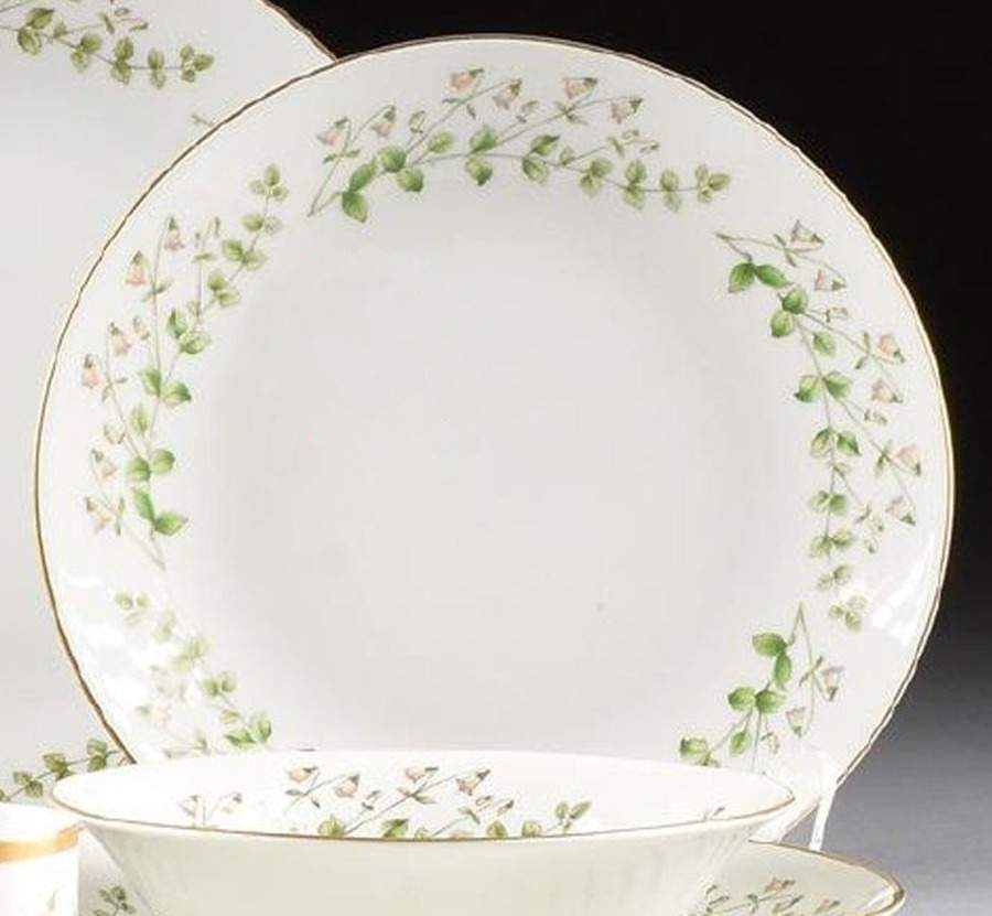 Linnaea Borealis (Smooth) Salad Plate by Hackefors-1