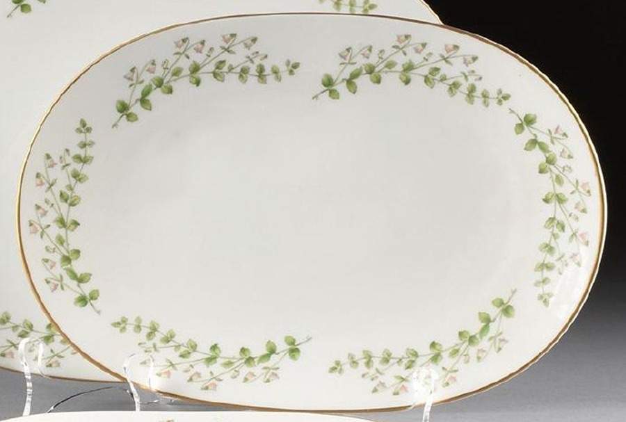 Linnaea Borealis (Smooth) 12" Oval Serving Platter by Hackefors-1