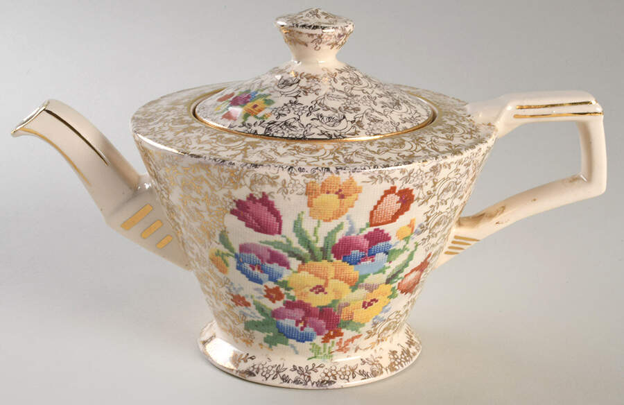 Old English Sampler Teapot & Lid by Hollinshead & Kirkham-1