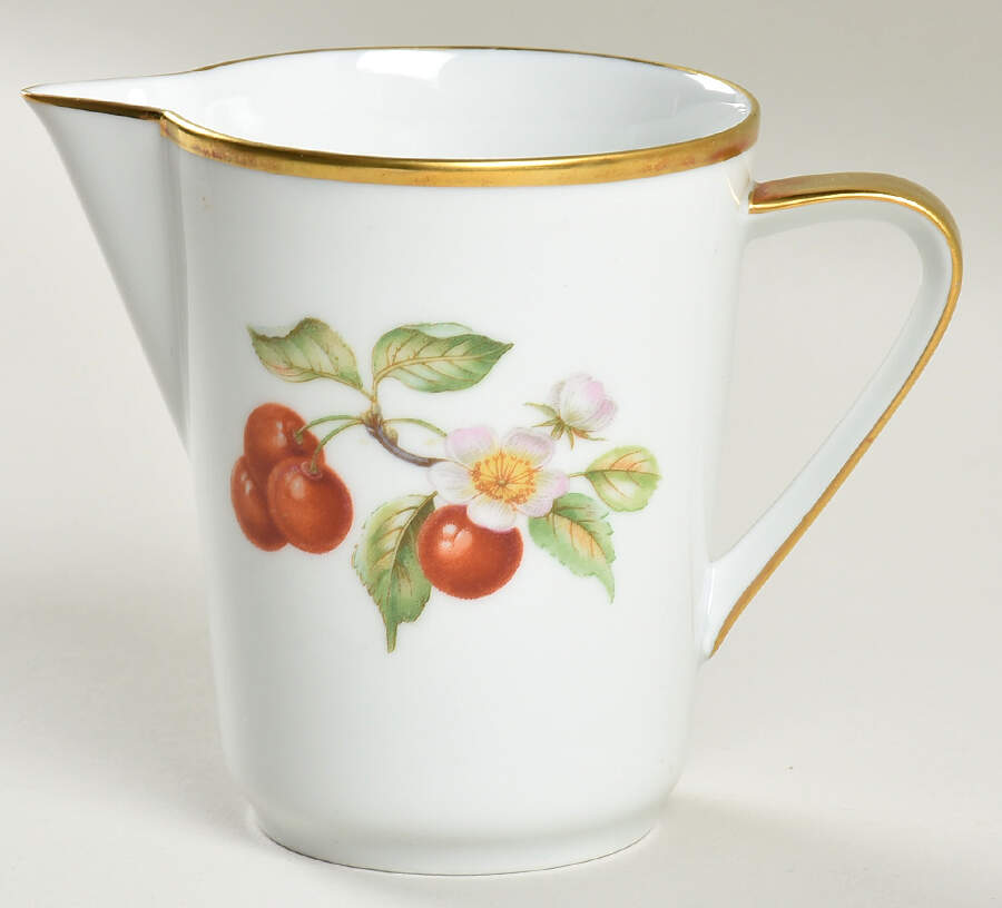 HUT601 Creamer by Hutschenreuther-1