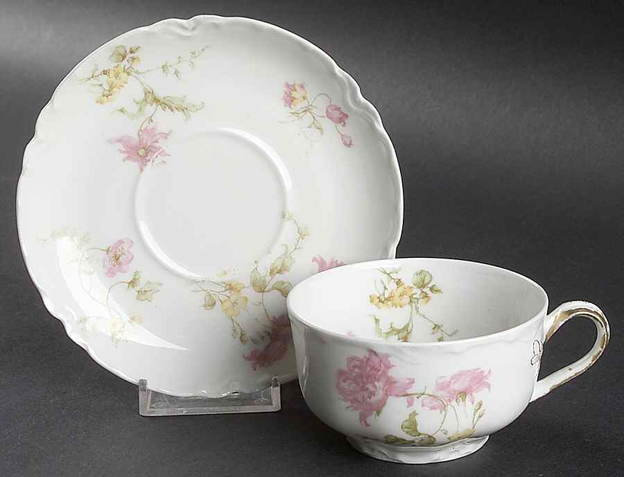 Schleiger 221b Flat Cup & Saucer Set by Haviland-1