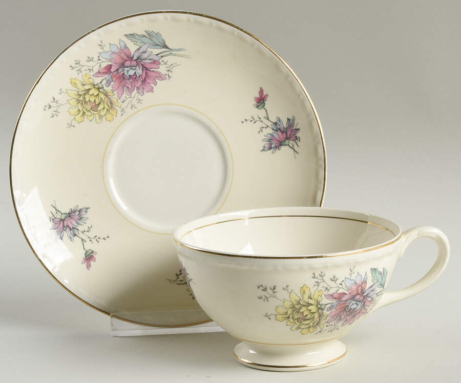 G3443 Footed Cup & Saucer Set by Homer Laughlin -1
