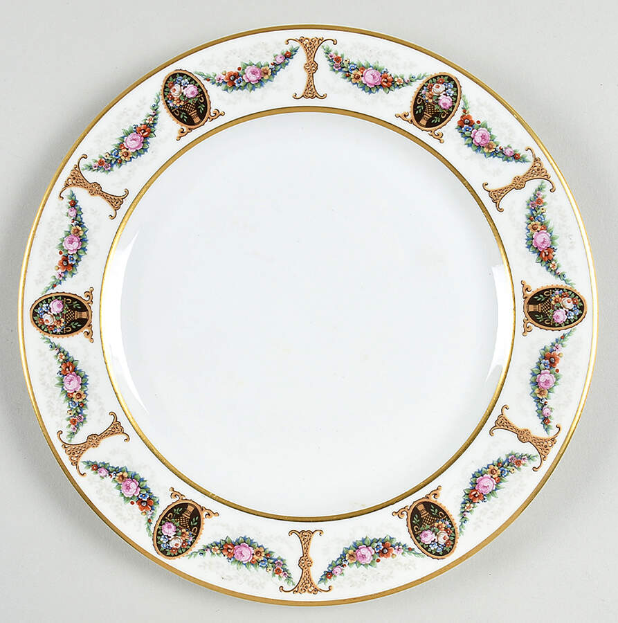 HUT604 Dinner Plate by Hutschenreuther-1