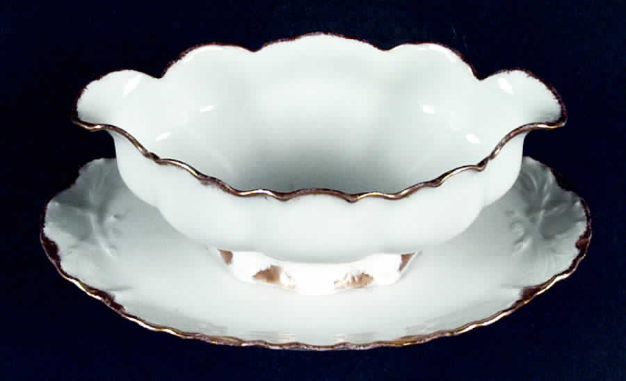 Schleiger 648 Gravy Boat with Attached Underplate by Haviland-1