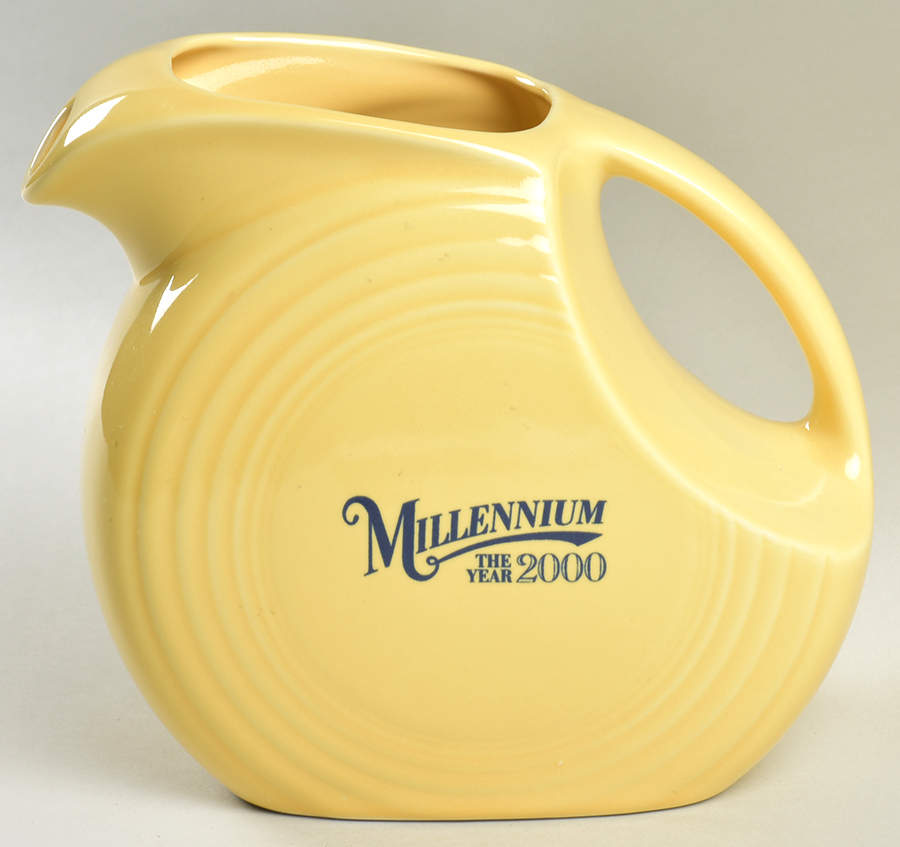 Fiesta Yellow (Intro 1987) 64 Oz Millennium Disc Pitcher by Homer Laughlin -1