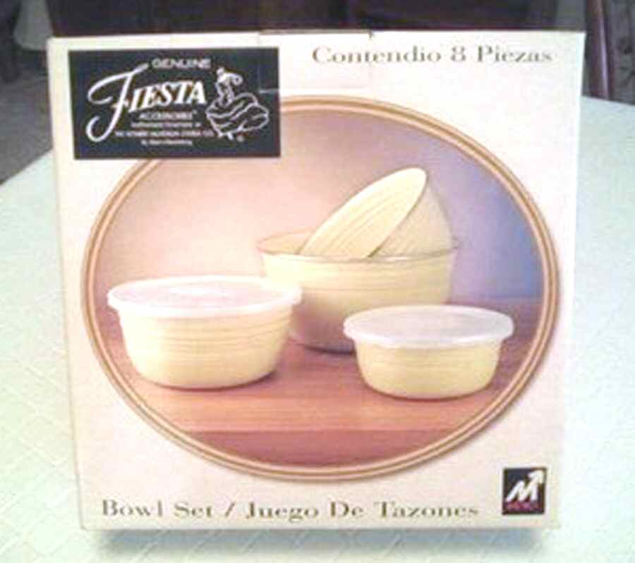 Fiesta Yellow (Intro 1987) Metal Mixing Bowl & Plastic Lid - Set of 4 by Homer Laughlin -1