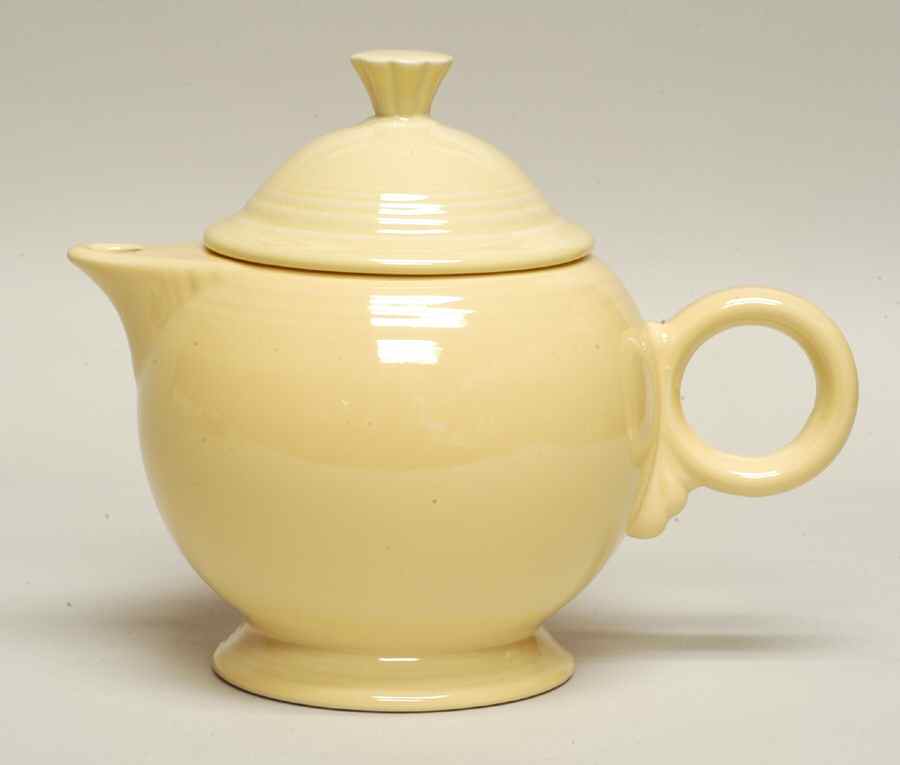 Fiesta Yellow (Intro 1987) Teapot & Lid by Homer Laughlin -1