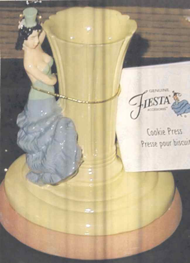 Fiesta Yellow (Intro 1987) Cookie Mold/Press by Homer Laughlin -1