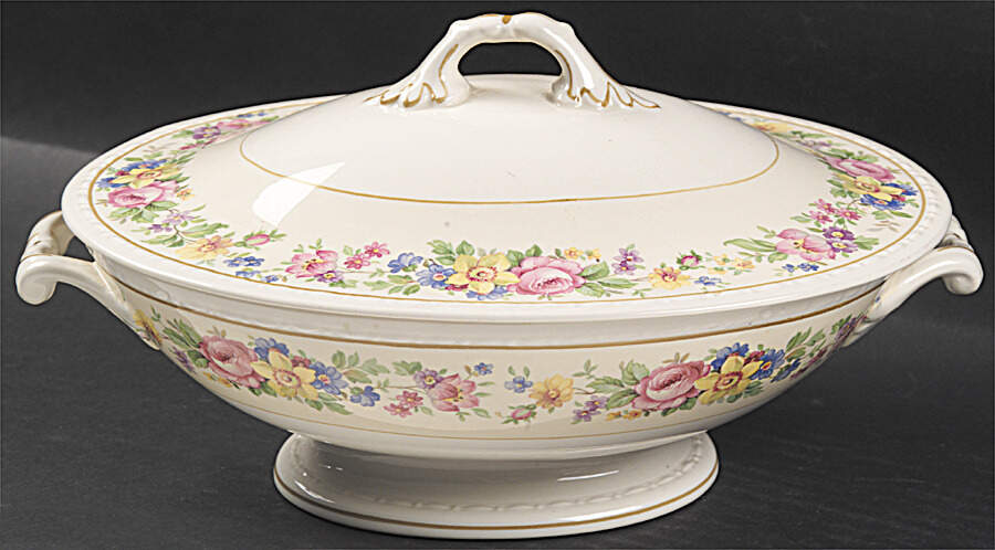Roselane Oval Covered Vegetable by Homer Laughlin -1