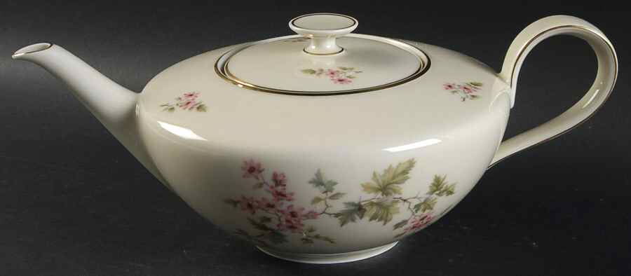 7958 Teapot & Lid by Hutschenreuther-1