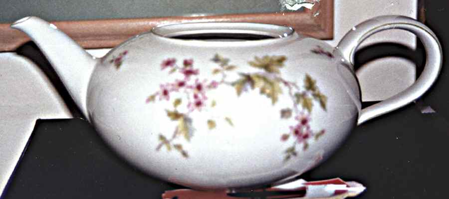 7958 Teapot No Lid by Hutschenreuther-1