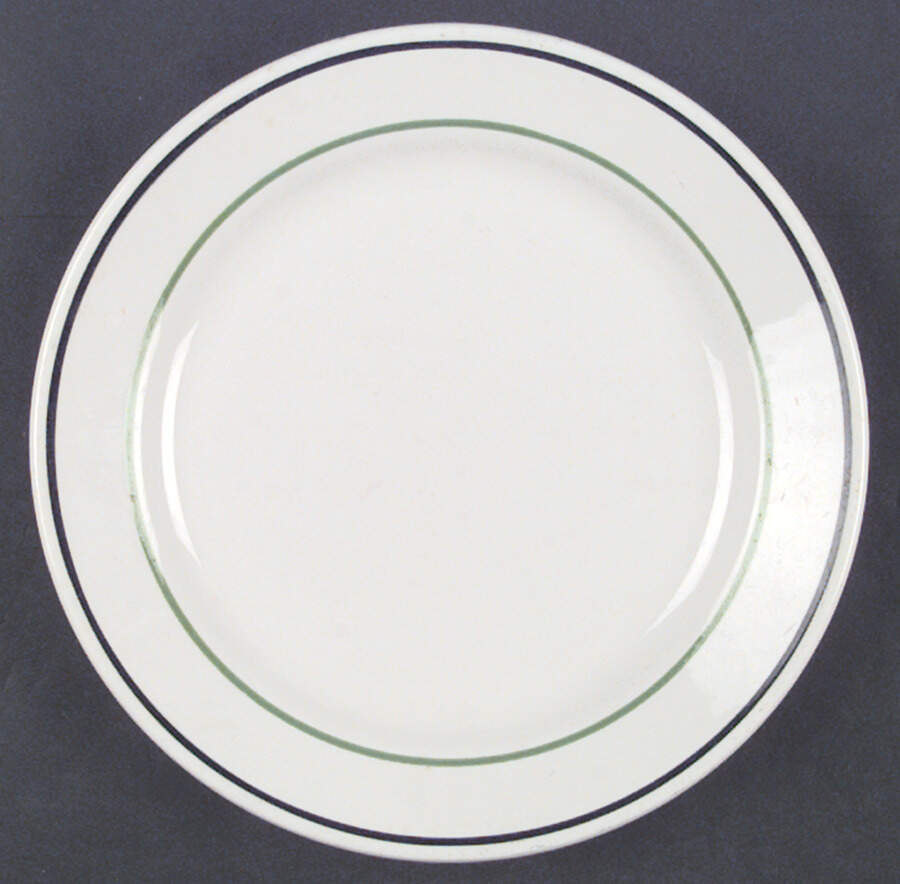 HLC827 Luncheon Plate by Homer Laughlin -1