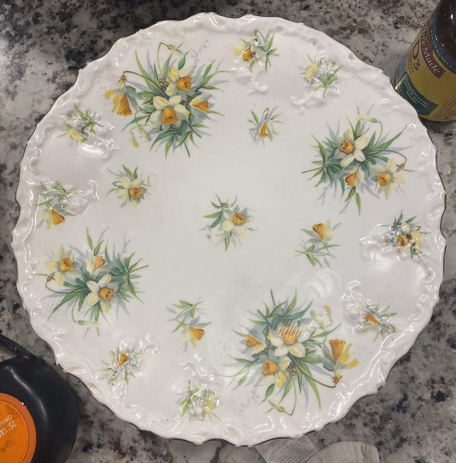 Yellow Jonquils 9" Diameter Pedestal Cake Stand by Hammersley-1