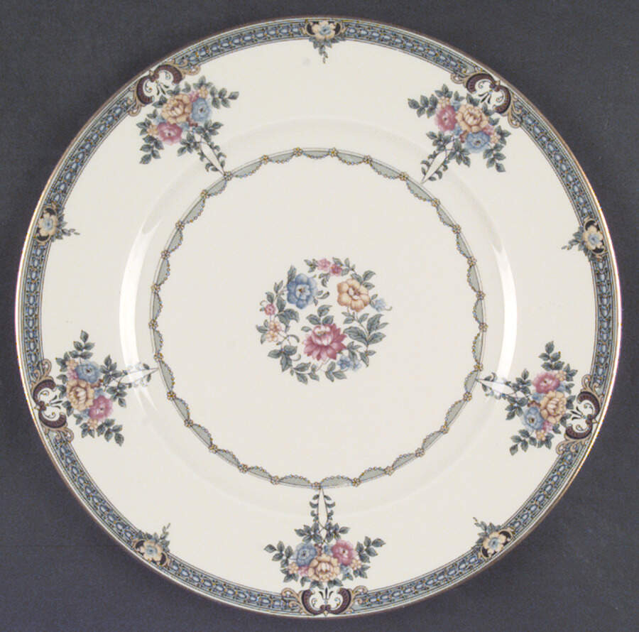 HUT621 Dinner Plate by Hutschenreuther-1