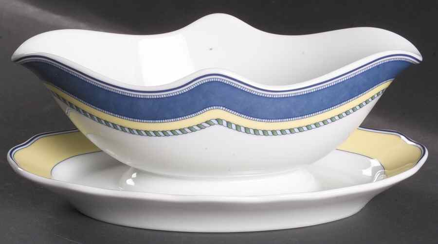 Medley Gravy Boat with Attached Underplate by Hutschenreuther-1