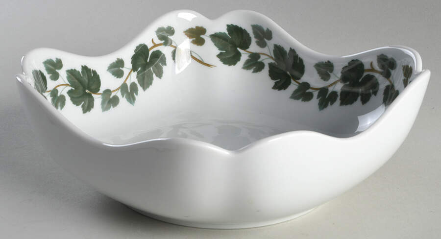 Weinlaub (Maria Teresa) 7" Square Vegetable Bowl by Hutschenreuther-1