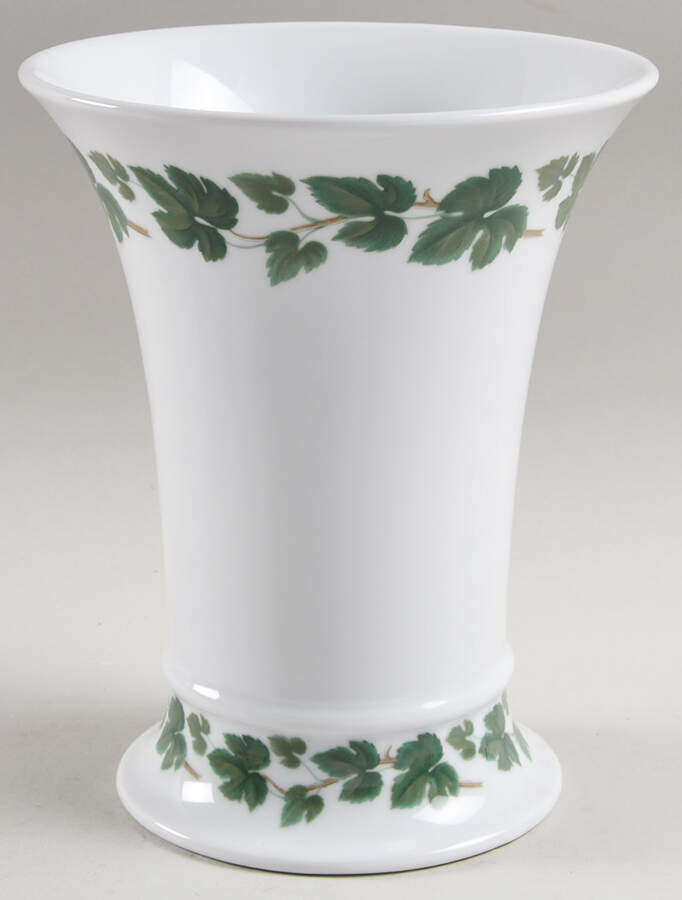 Weinlaub (Maria Teresa) 8" Vase by Hutschenreuther-1