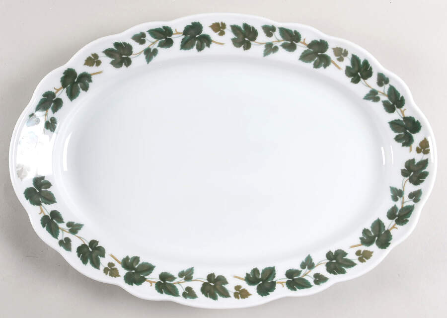 Weinlaub (Maria Teresa) 17" Oval Serving Platter by Hutschenreuther-1