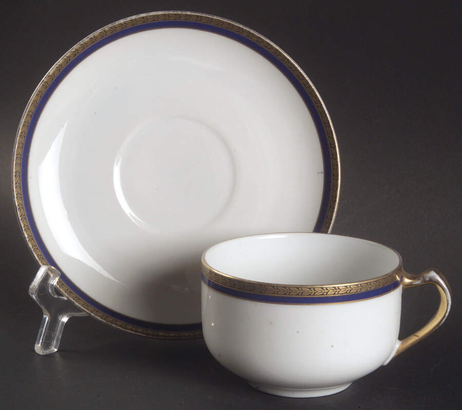 2406 Flat Cup & Saucer Set by Hutschenreuther-1