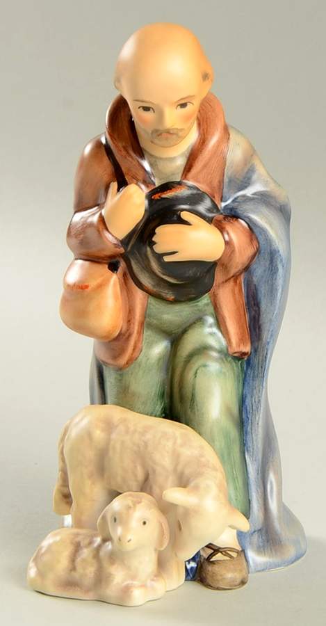 Nativity-Small Colored Tm7-Shepherd Standing - Boxed by M.I. Hummel-1