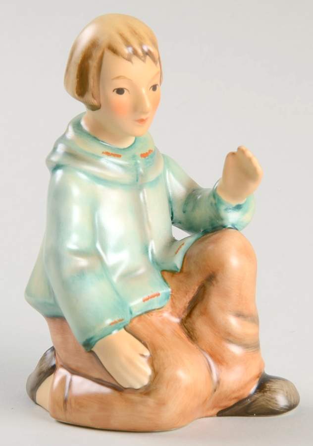 Nativity-Small Colored Tm7-Shepherd Boy Kneeling - No Box by M.I. Hummel-1