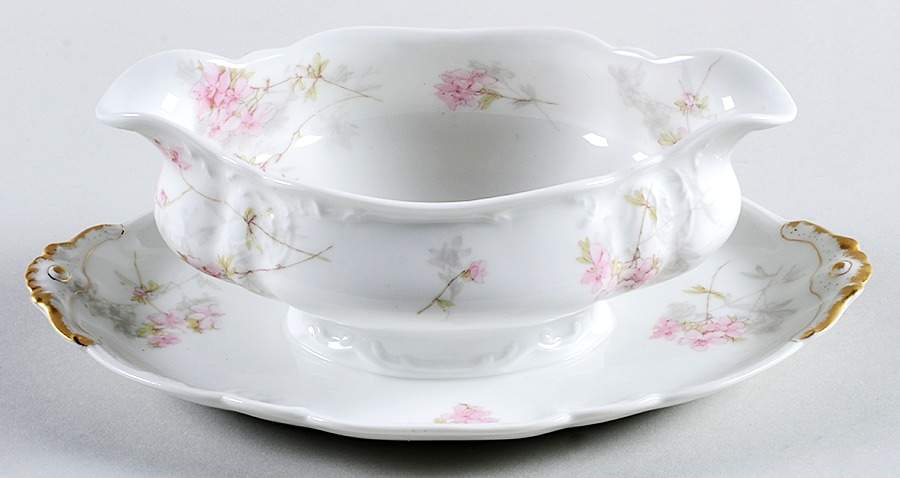 Schleiger 83 Gravy Boat with Attached Underplate by Haviland-1