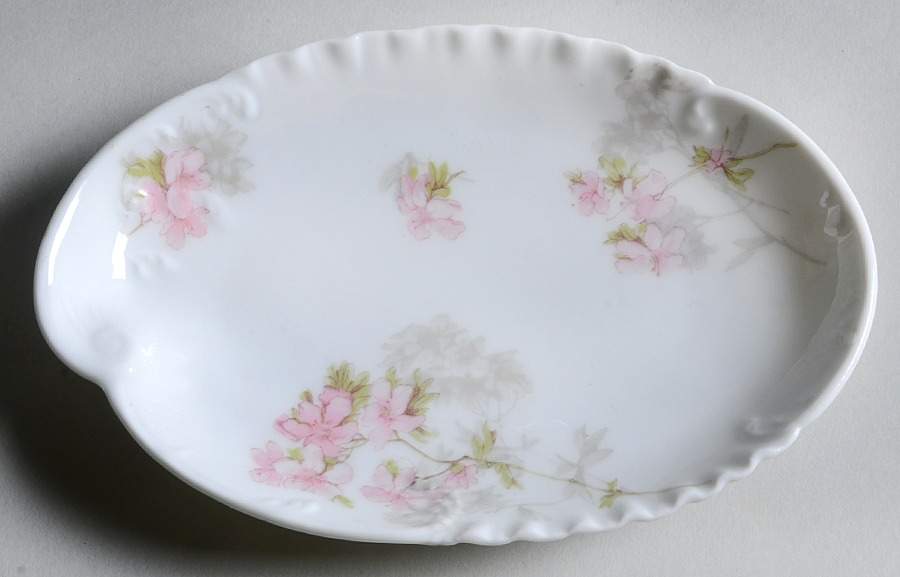Schleiger 83 Oval Bon Bon by Haviland-1