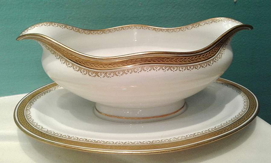 Schleiger 276b Gravy Boat with Attached Underplate by Haviland-1