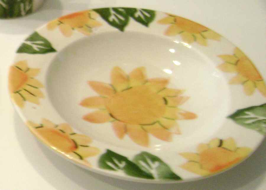 Sunflower Rim Soup Bowl by Hartstone-1