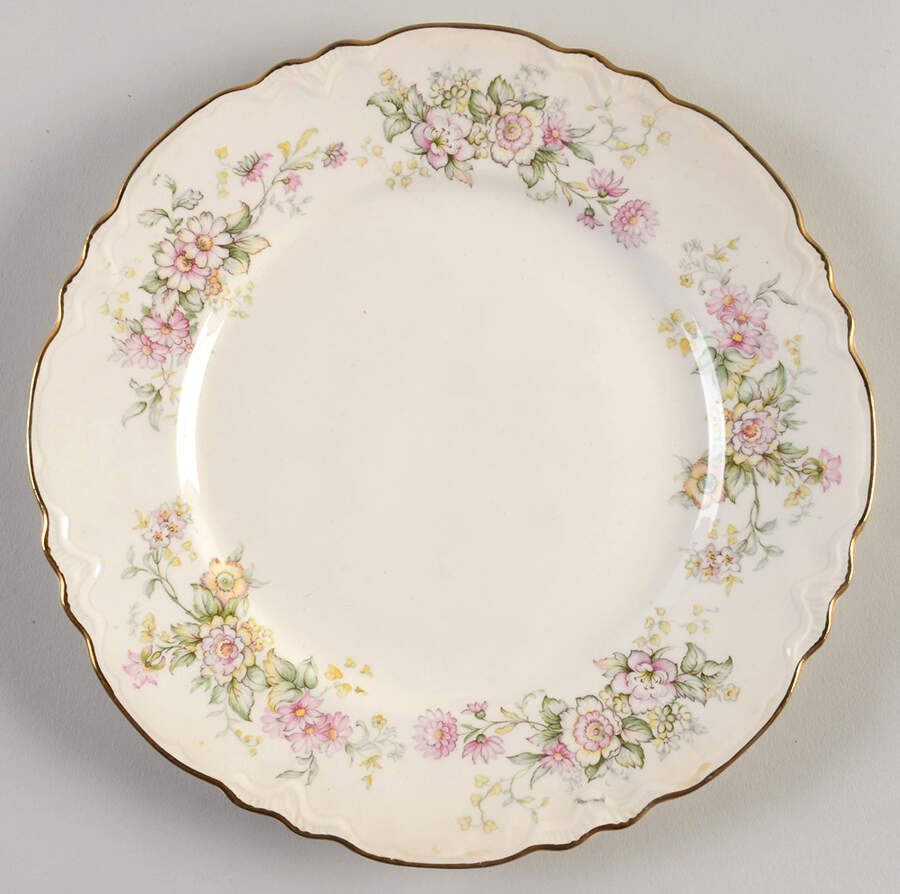 M217 Luncheon Plate by Homer Laughlin -1