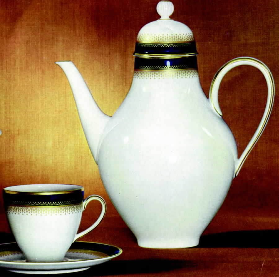 Eden Coffee Pot & Lid by Hutschenreuther-1