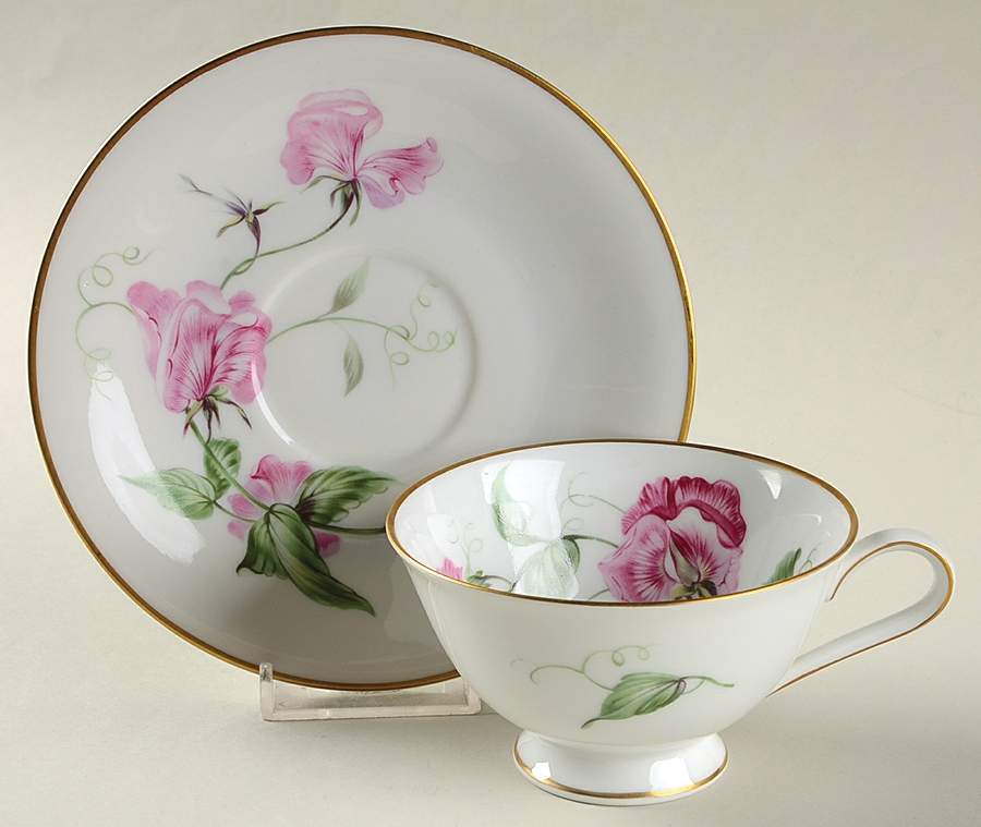 Sweet Pea Footed Cup & Saucer Set by Heinrich - H&C-1