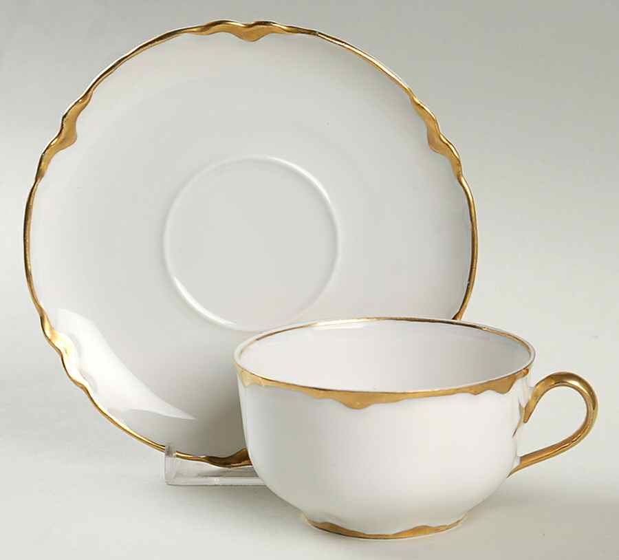 HAB32 Flat Cup & Saucer Set by Habsburg-1