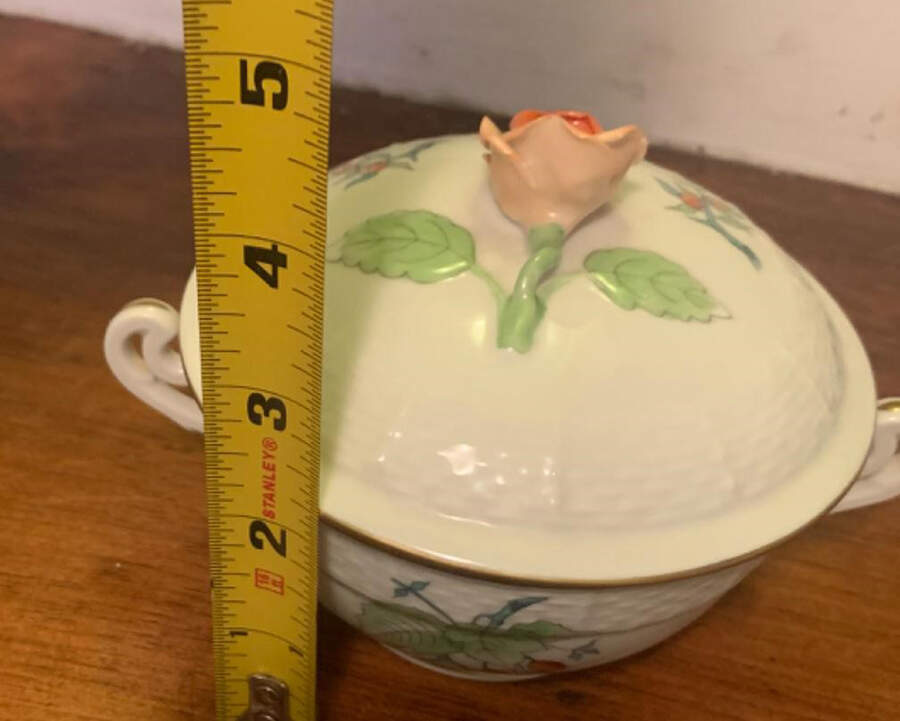 HER16 Sugar Bowl & Lid by Herend-1