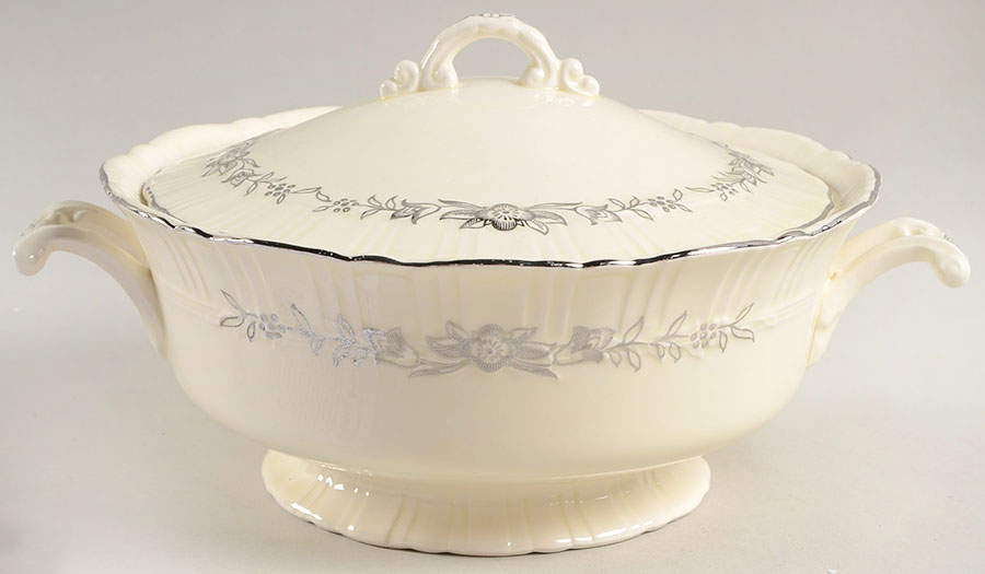 Platinum Wreath Round Covered Vegetable by Homer Laughlin -1