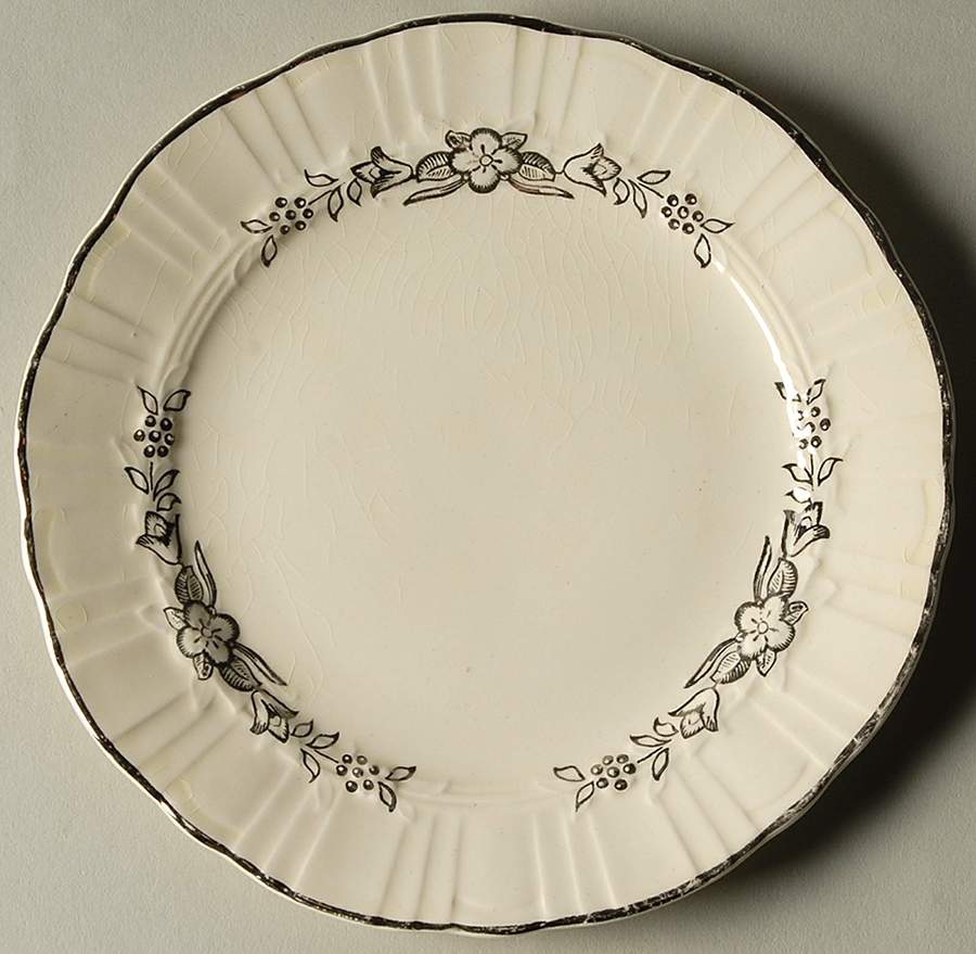 Platinum Wreath Bread & Butter Plate by Homer Laughlin -1