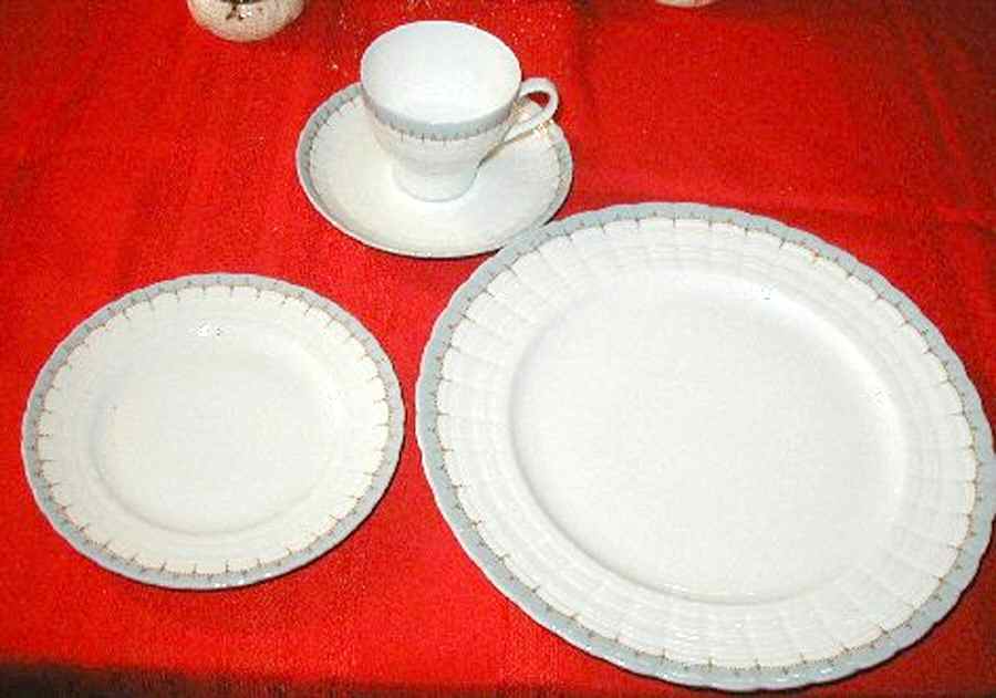Najade Salad Plate by Hutschenreuther-1