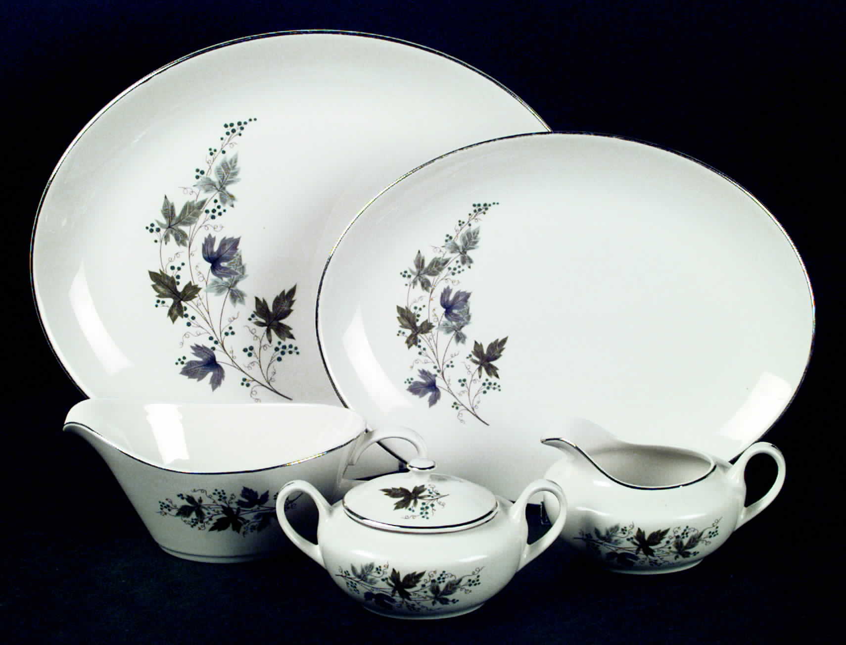 Moselle (Triumph Shape) Sugar Bowl & Lid by Homer Laughlin -1