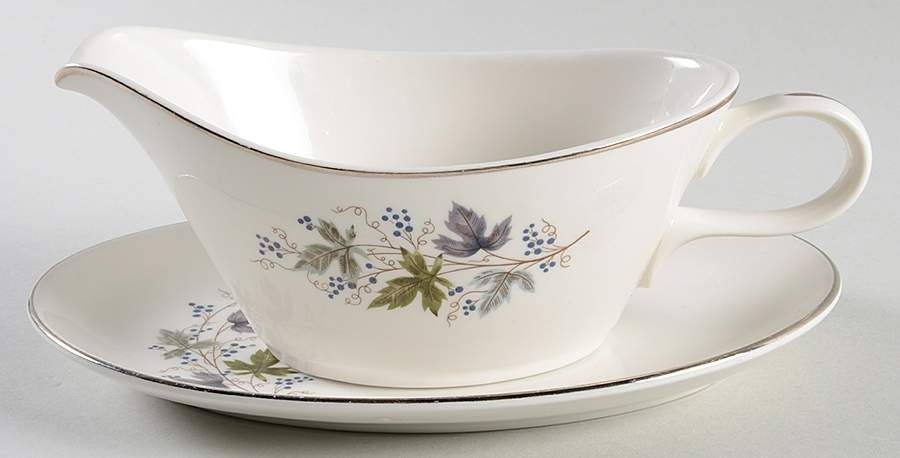 Moselle (Triumph Shape) Gravy Boat & Underplate/Relish by Homer Laughlin -1