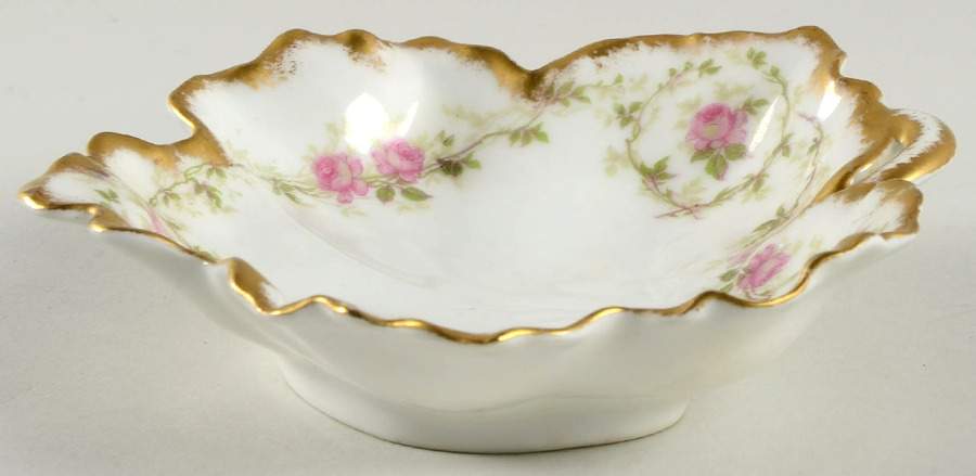 Schleiger 1140 5" Leaf Dish by Haviland-1
