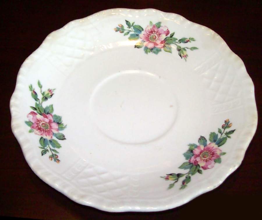 QO10 Saucer by Homer Laughlin -1