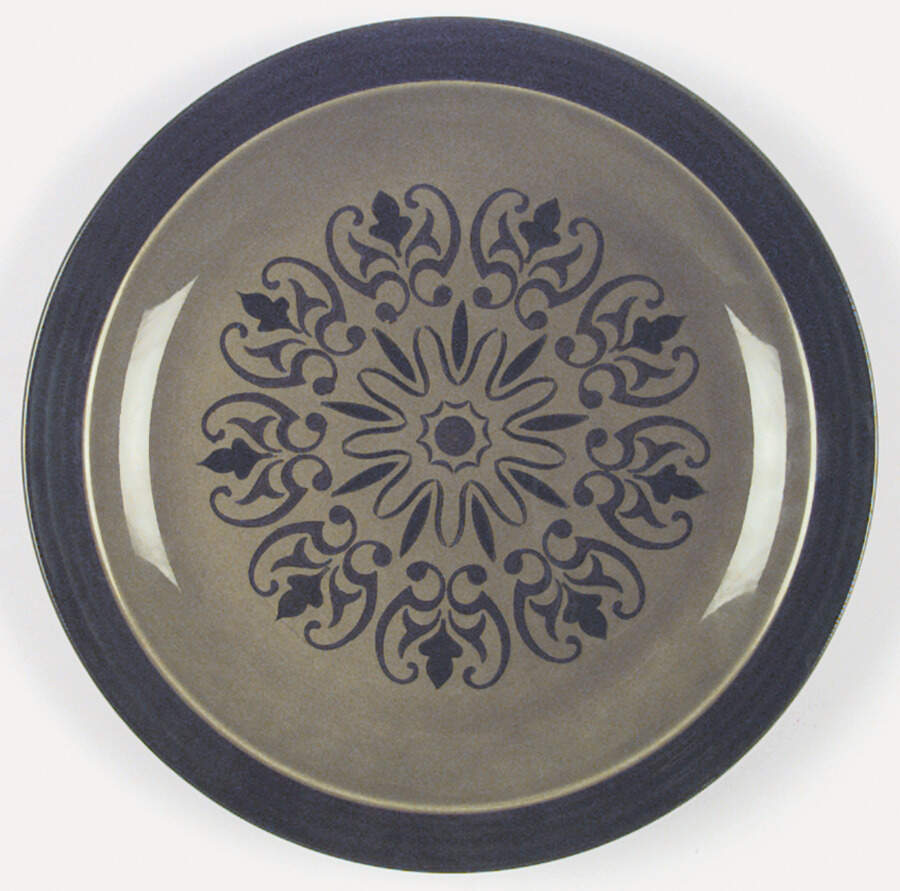 Banded Cortez Dinner Plate by Homer Laughlin -1