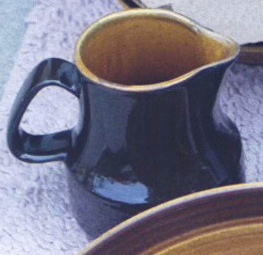 Apollo Creamer by Homer Laughlin -1