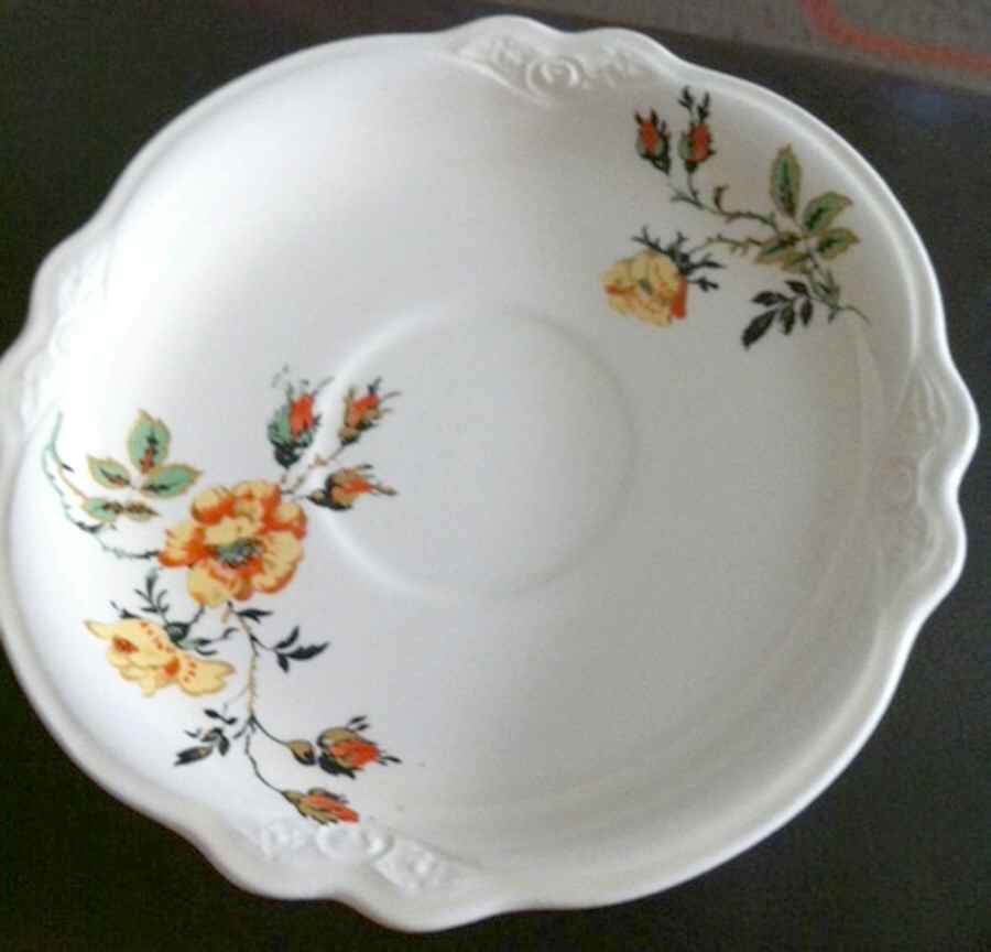 VR132 Saucer by Homer Laughlin -1