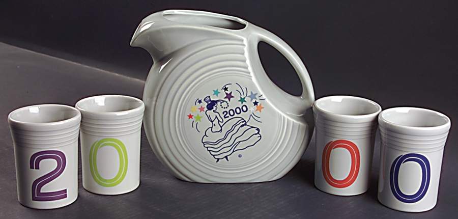 Fiesta Gray (Pearl) (Intro 1999) Millennium Pitcher and Tumbler Set by Homer Laughlin -1